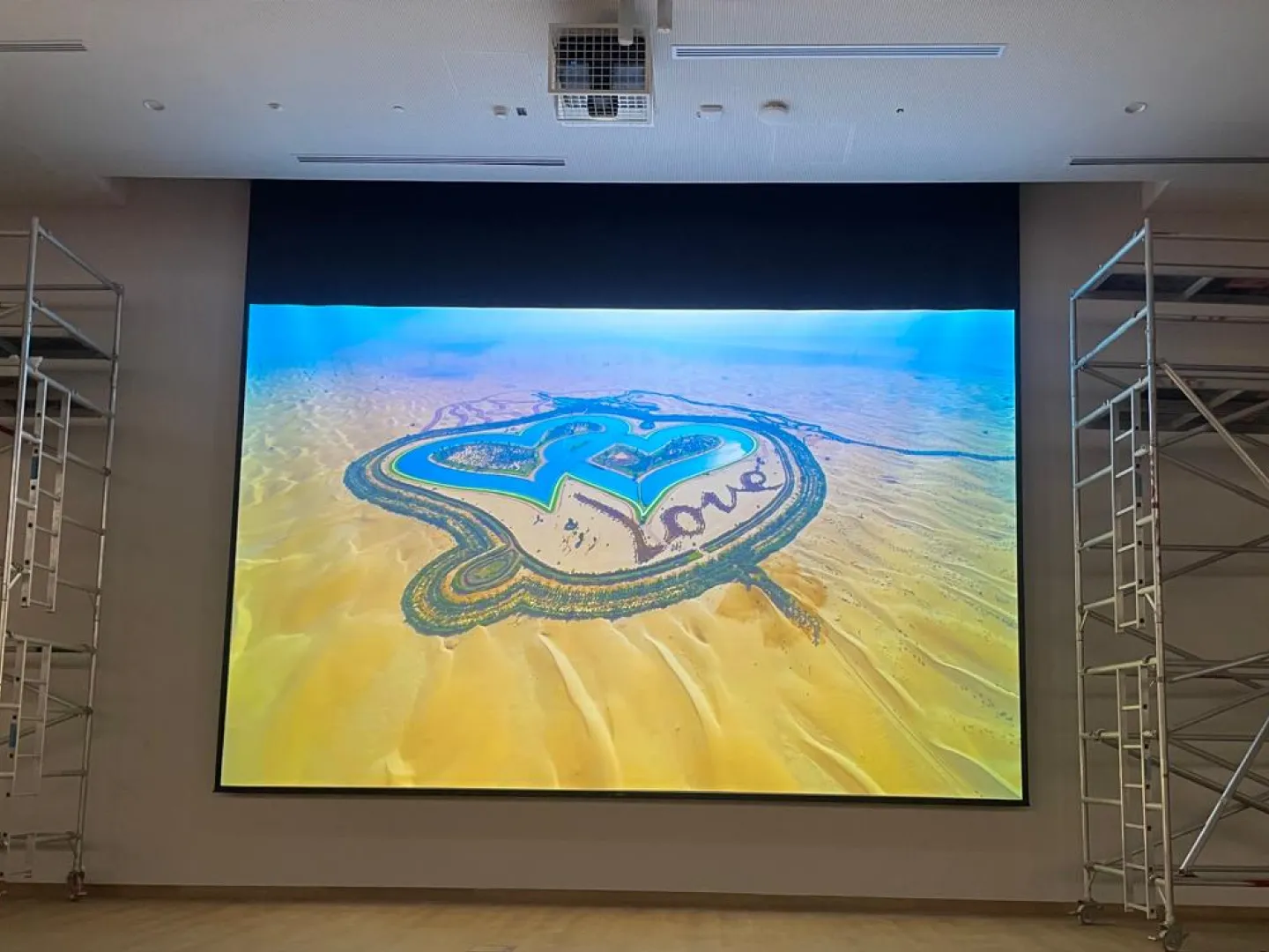 future school smart projection solution